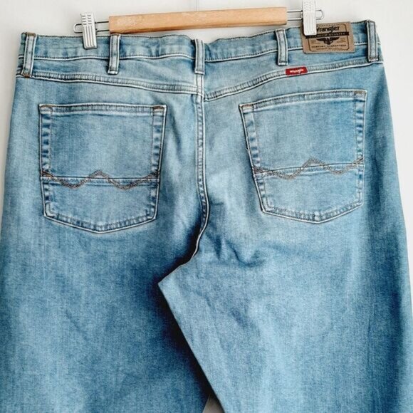 WRANGLER | Relaxed Bootcut Leg Light Blue Jeans Men's Sz 36 Flawed - Picture 7 of 12